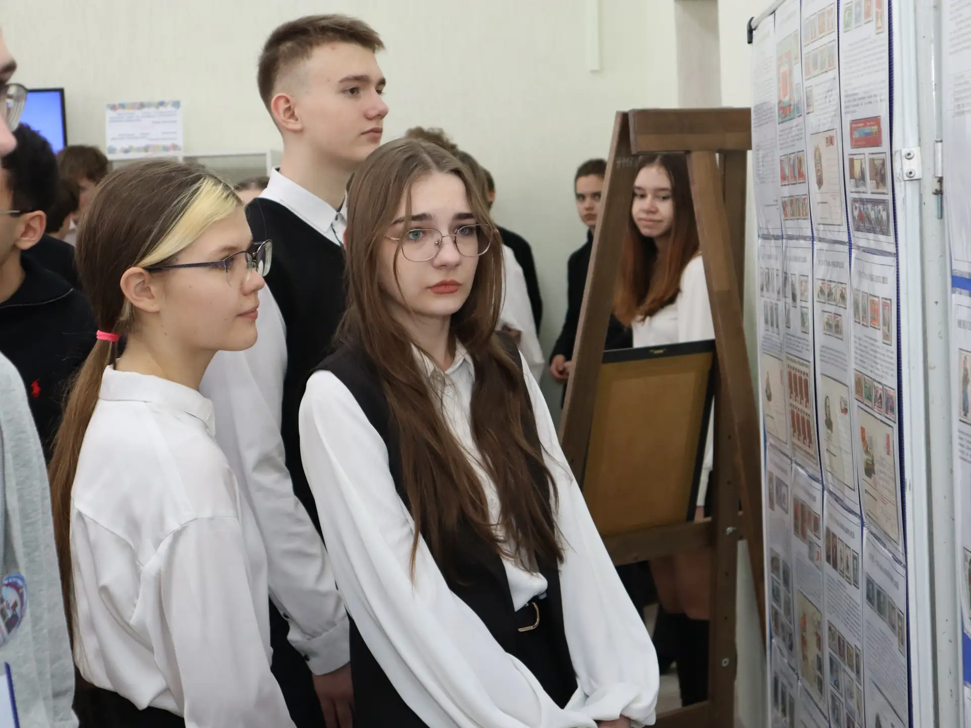 Конкурс для молодых и будущих избирателей «Я – Гражданин России» стартовал в областной библиотеке им