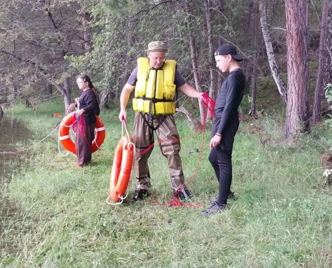 Начальник отдела подготовки, обучения населения и связей с общественностью Госкомитета ...