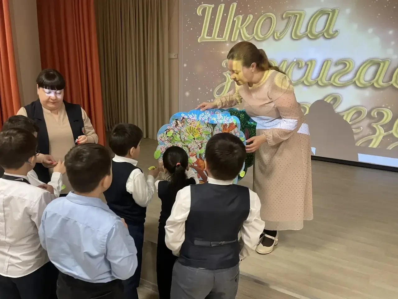 В 3 корпусе школы прошли мероприятия, посвященные  развитию интеллекта и навыков общения 🍃самоощущен