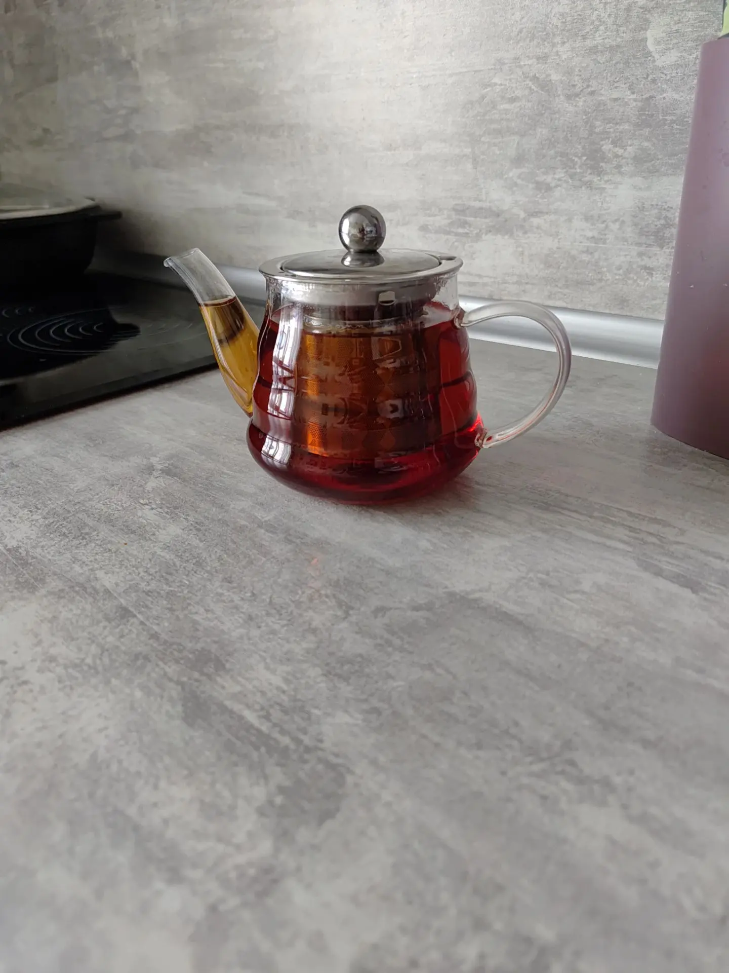 Заварила чаек, запах чая, а не травы)))) Вкусный. Нам зашел.