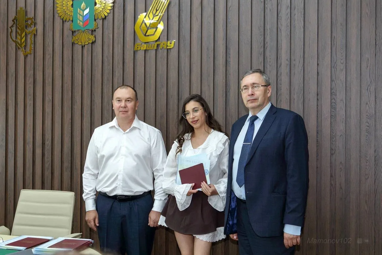 🌀В БашГАУ вручили дипломы инструкторам по водному туризму  26 мая в Башкирском ГАУ завершилось обуче