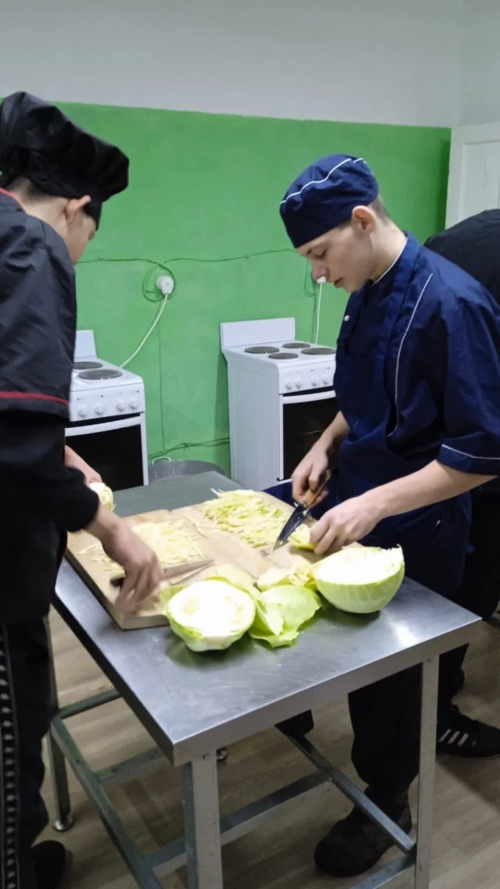 Акция #СвоихНеБросаем