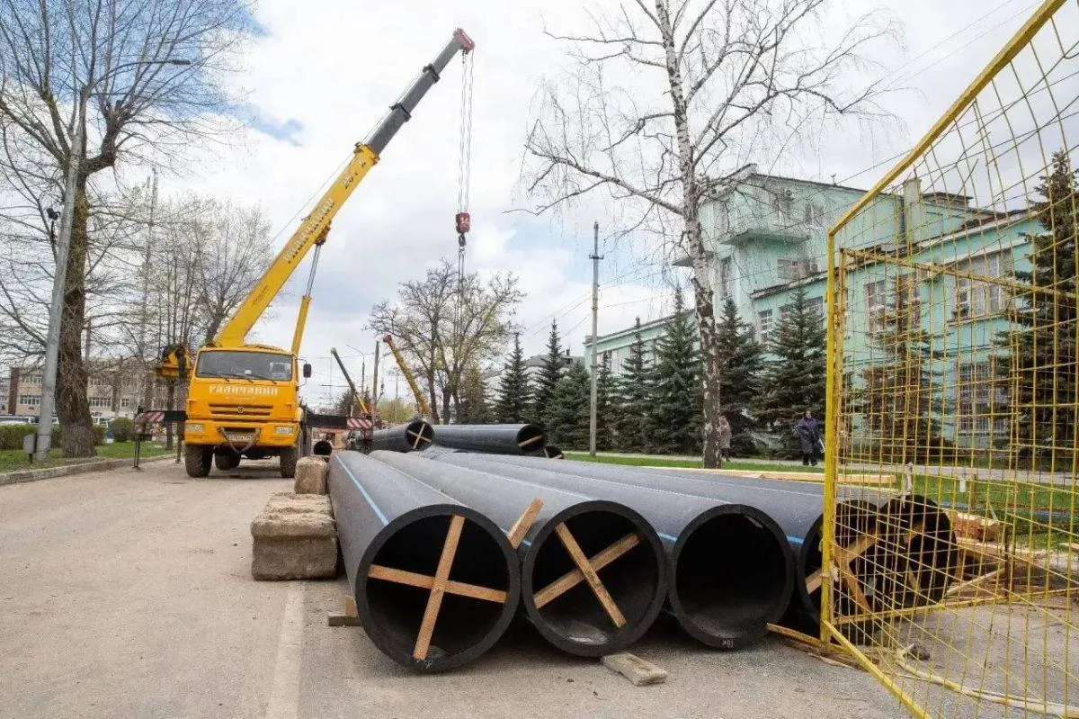 🚧 На левом берегу Воронежа завершили ремонт 400 метров канализационного коллектора.