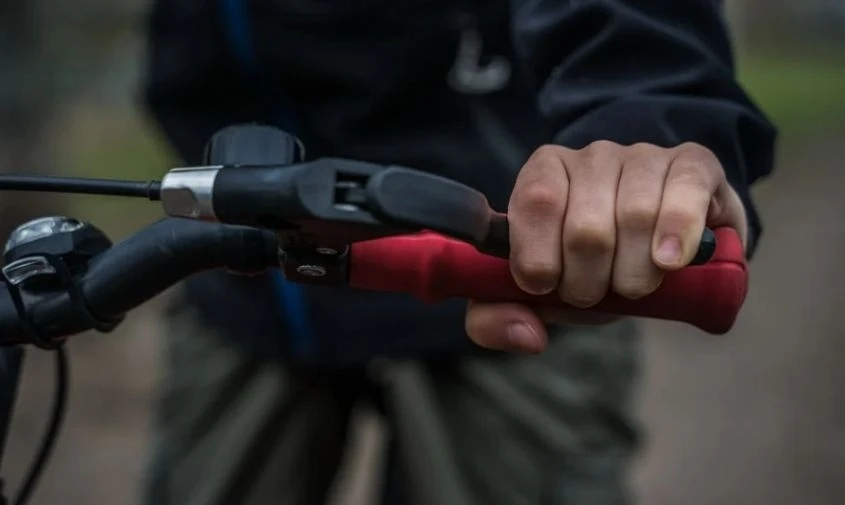 🚲 Житель Белогорска угнал велосипед и поехал на нем обворовывать чужие дома  В Белогорске задержали 