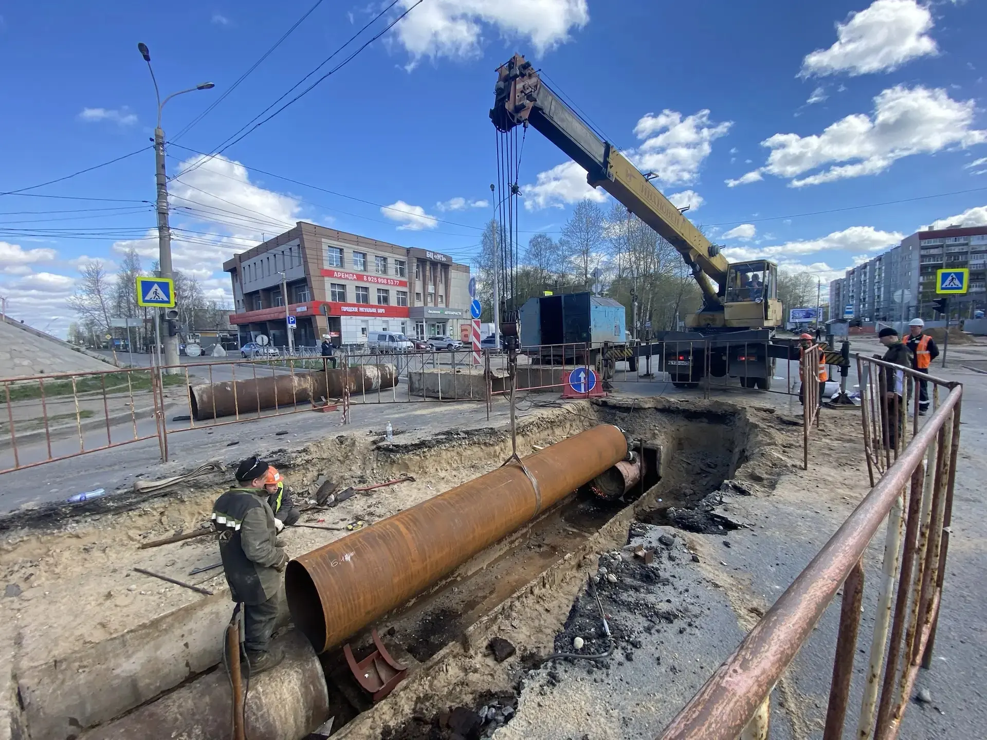 В Архангельске на перекрестке Московского проспекта Московский и улицы Смольный Буян меняют участок 
