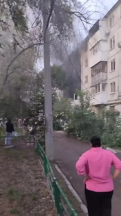 Пару часов назад произошло пожар в районе метро Победы, в жилом доме.

Предложеннаяновость 14.06. 22