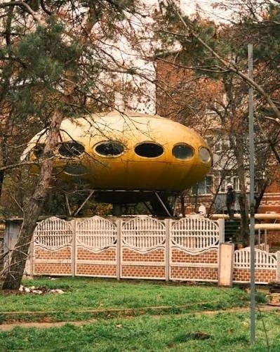 «Летающая тарелка» на Атарбекова вернётся на прежнее место

В Краснодаре планируют восстановить знам
