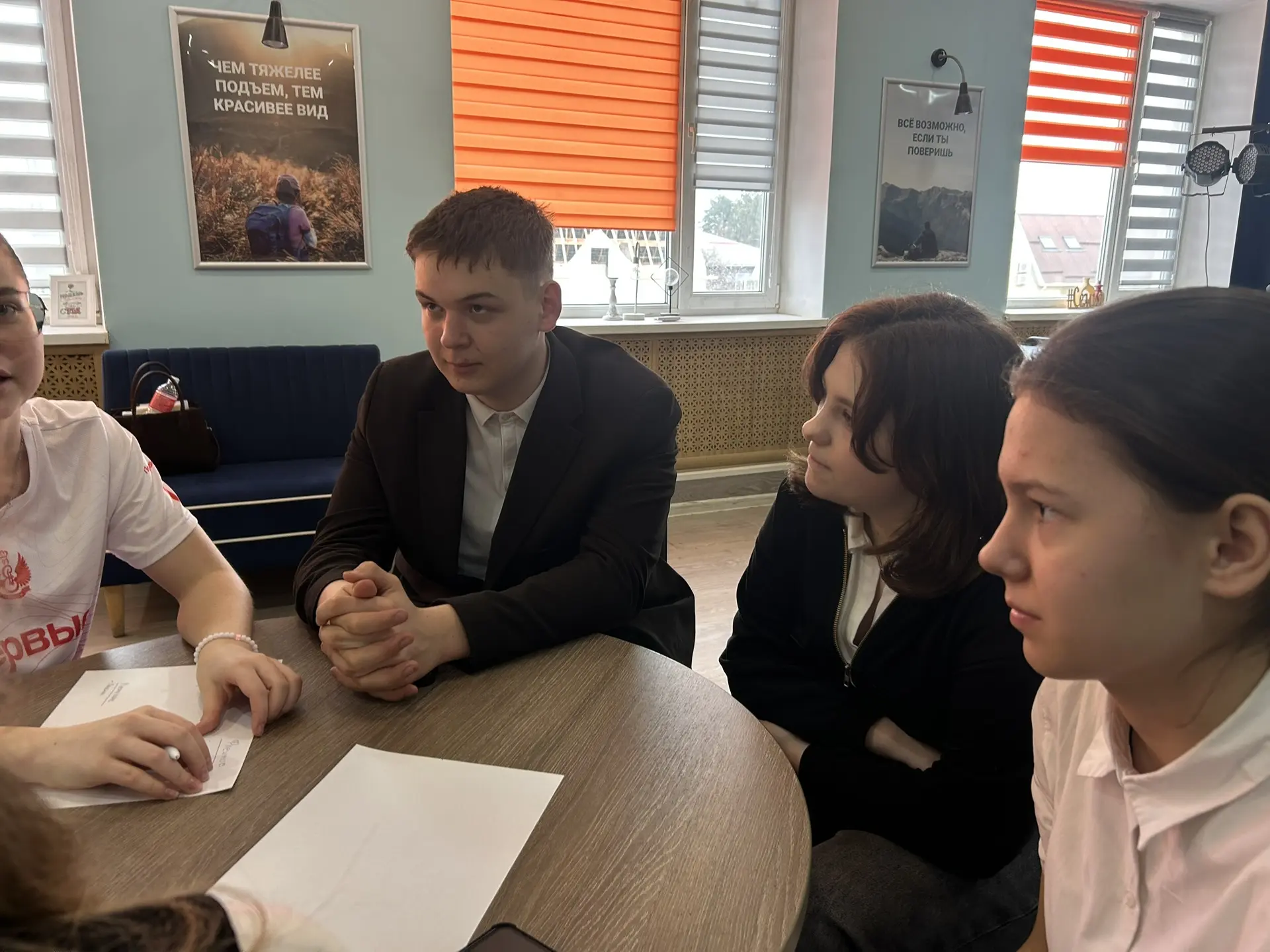 🚀 Совет Первых Северского района: планы на будущее! В молодёжном центре «Этаж» прошло заседание Сове