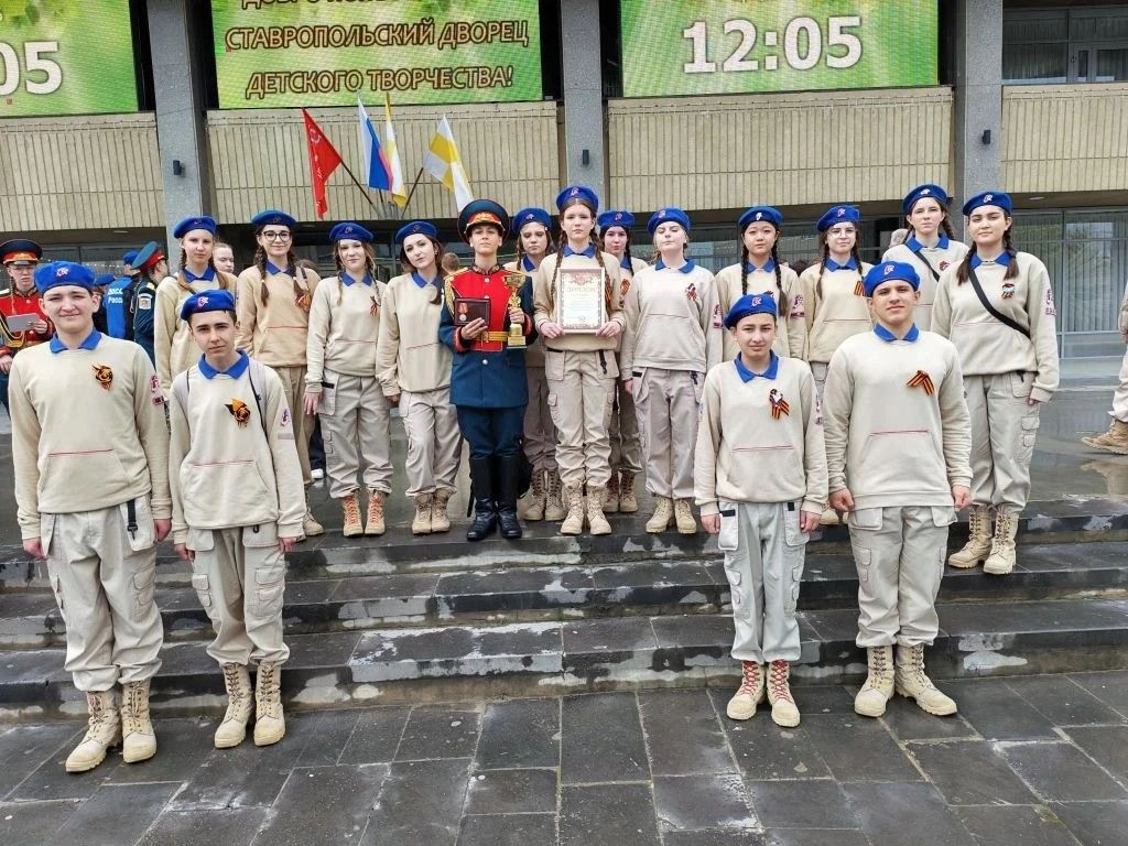 Наши юнармейцы лицея вновь достойно справились с почетной миссией – ежегодной вахтой памяти у Поста 