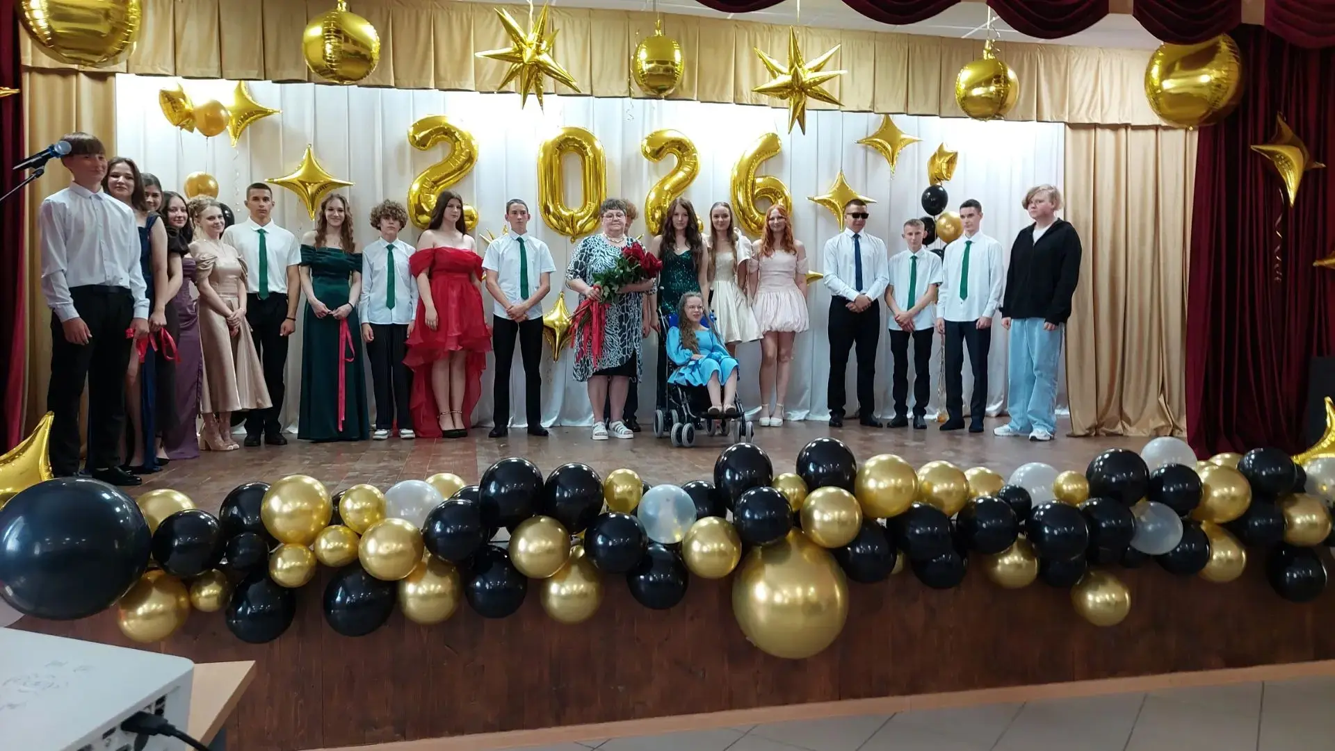 🌟✨Дорогие выпускники 9 класса!✨🌟
Успехов в дальнейшей учебе и жизни! 💯 Пусть каждый новый день пр
