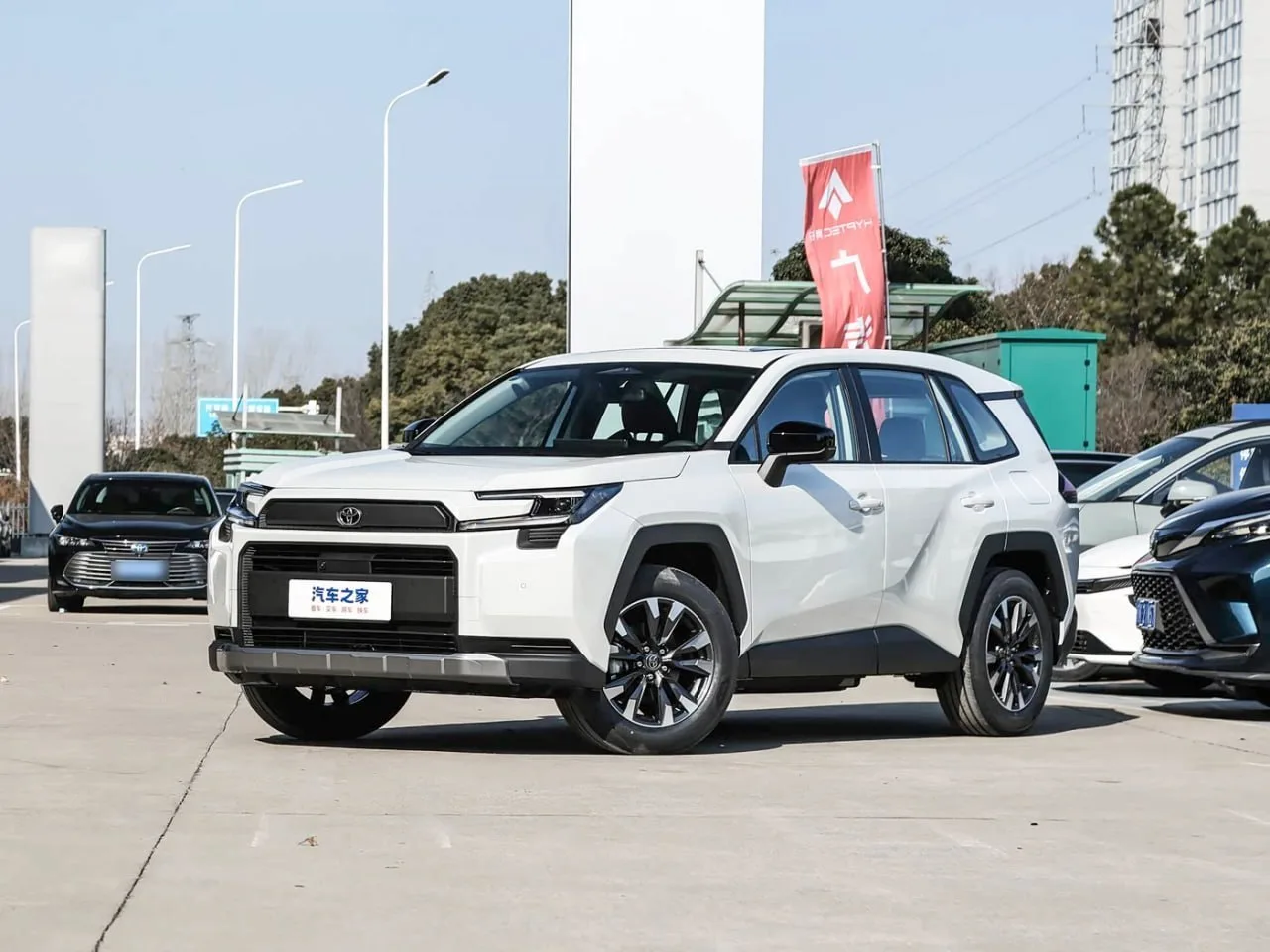 Toyota RAV4 • 2026 • от 3.9 млн 🇨🇳

Рациональный семейный SUV с выбором цвета и современным наборо