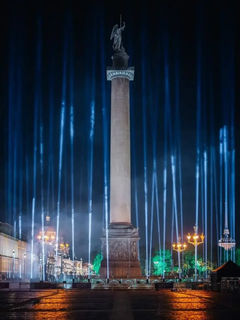 Спокойной ночи, Санкт‑Петербург! 🌙✨