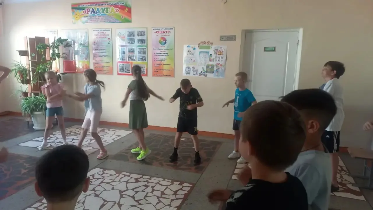 🎉 Танцевально‑песенный день в «Муравейнике»! 🎉

Сегодня было по‑настоящему жарко от танцев и громк