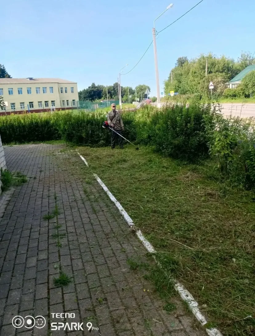 В течении недели занимались благоустройством приклубной территории, произвели второй по...