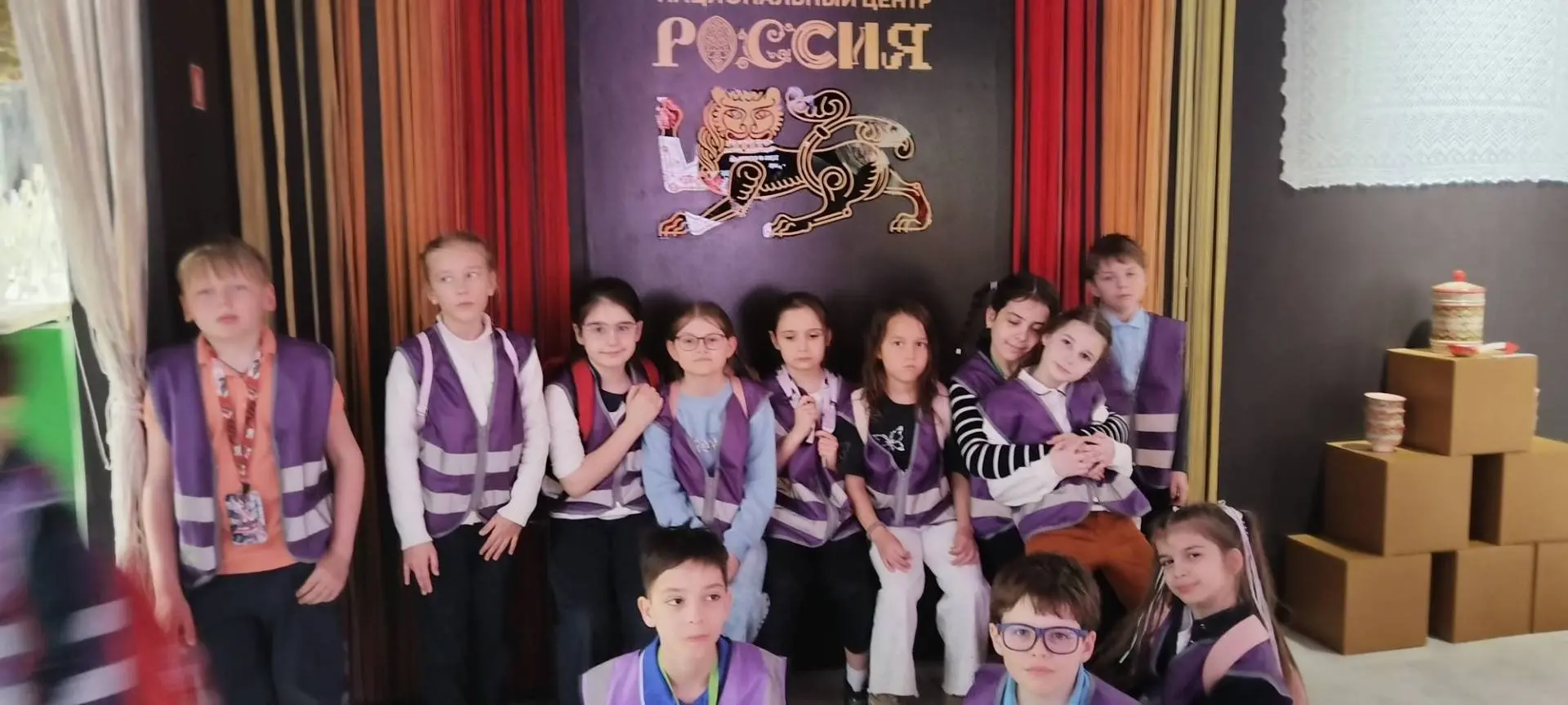 Ученики 2 «В» класса отправились в познавательное путешествие по России — от Камчатки до Калининград
