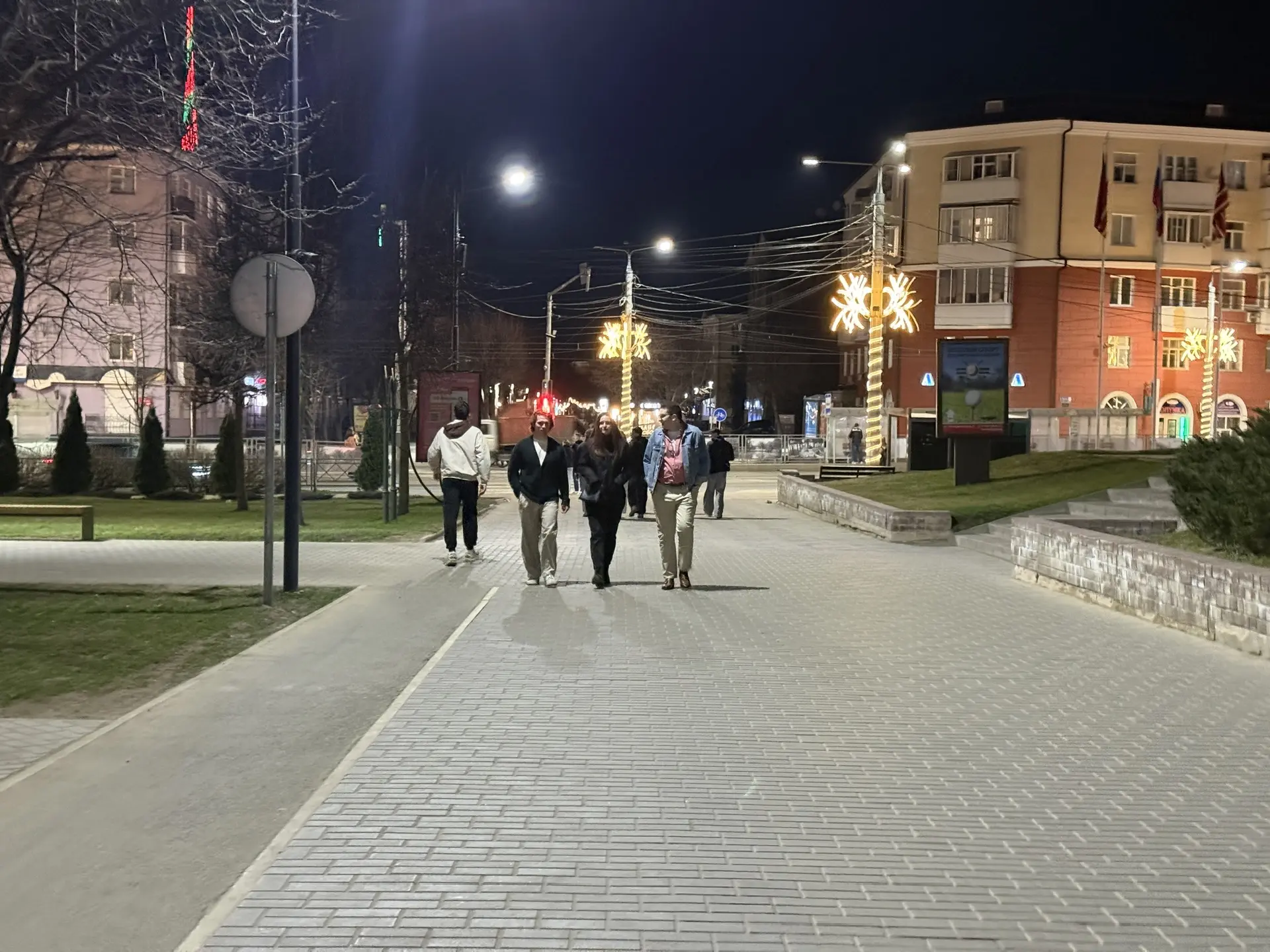 В преддверии субботнего объезда парков и скверов, сегодня в ночной объезд посетил Реадовский парк, «