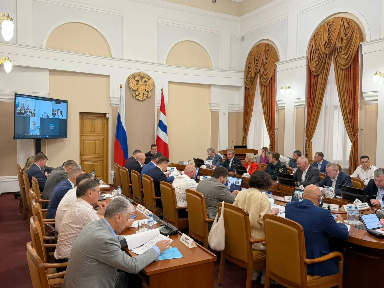 В Омской области прошло заседание Инвестиционного комитета под руководством губернатора Виталия Хоце