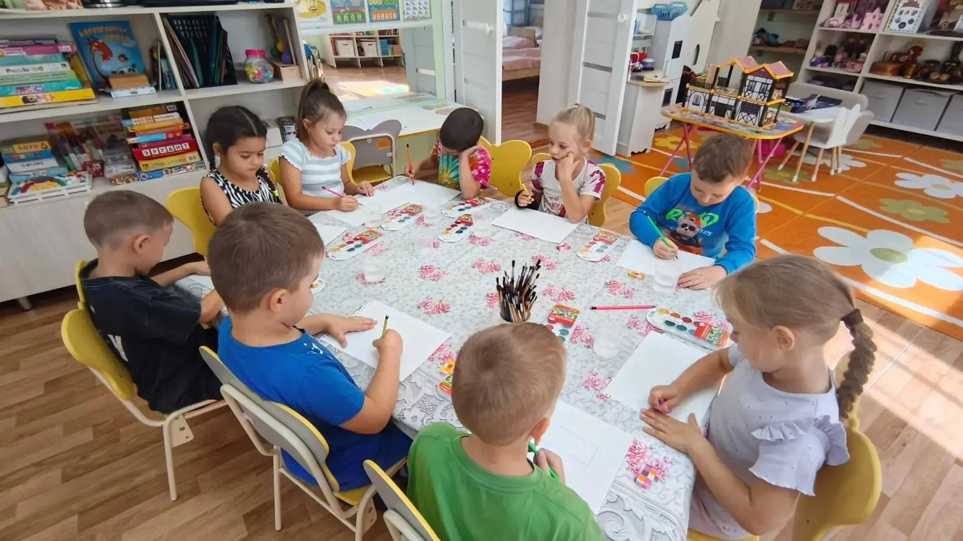 🏫 🎨 Маленькие архитекторы: Группа 17 нарисовала школу своей мечты
