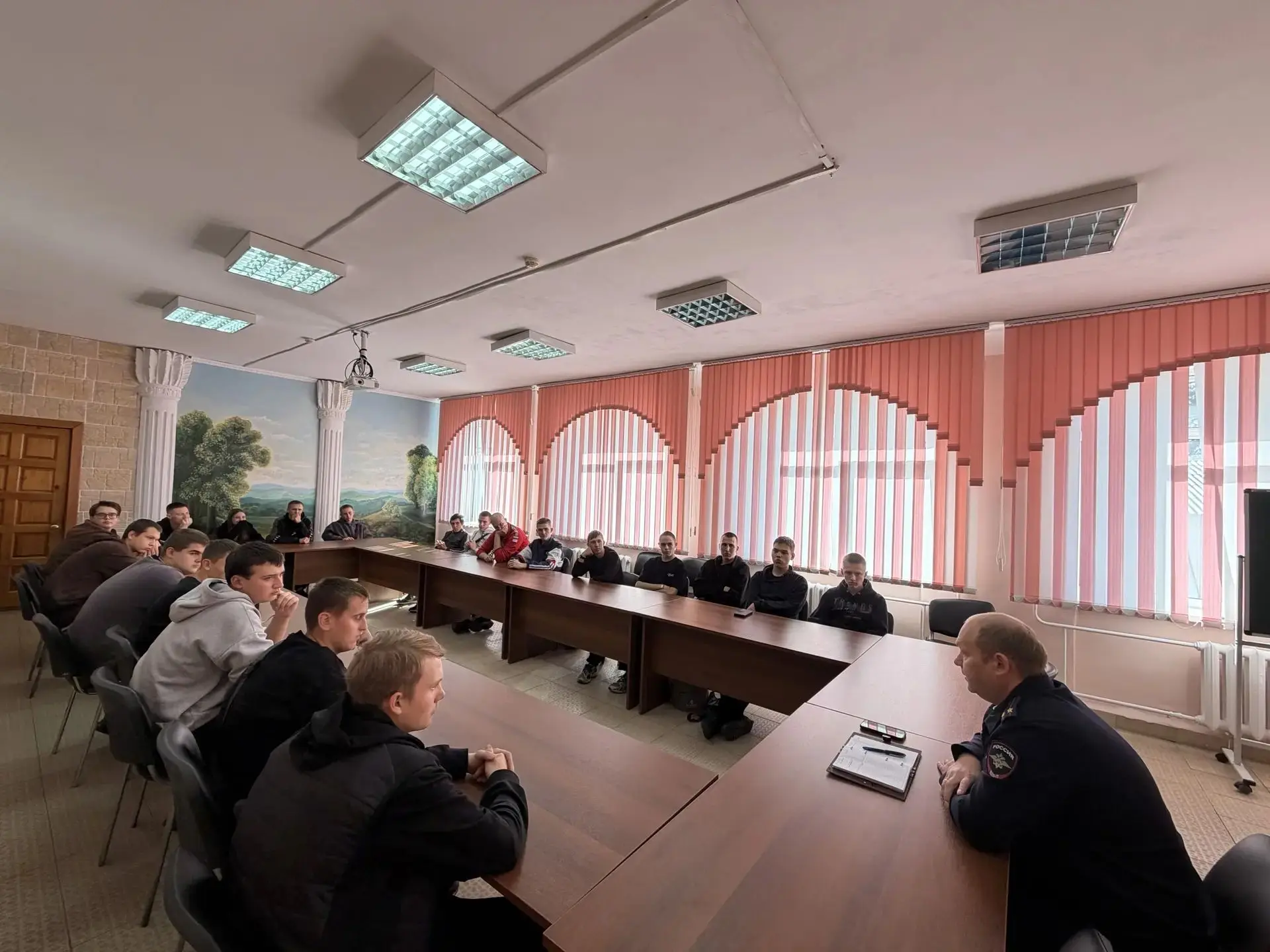 ✅ Диалог с сотрудником органов внутренних дел