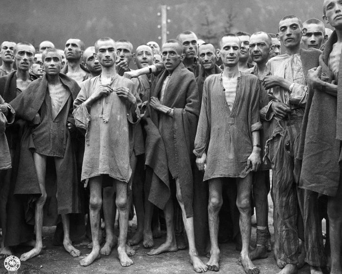 Пасха в Дахау.  В День Пасхи 6 мая 1945 года в барак №26, где у английских и американских заключенны