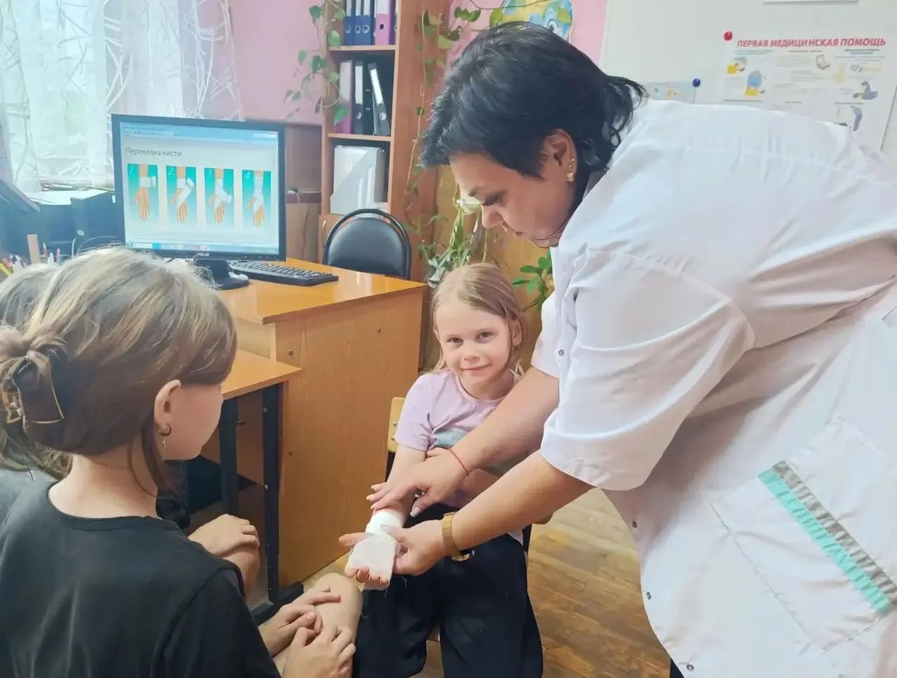 🚑 Практическое занятие «Первая доврачебная помощь при чрезвычайных ситуациях»! 🩹🩸

Сегодня наши в