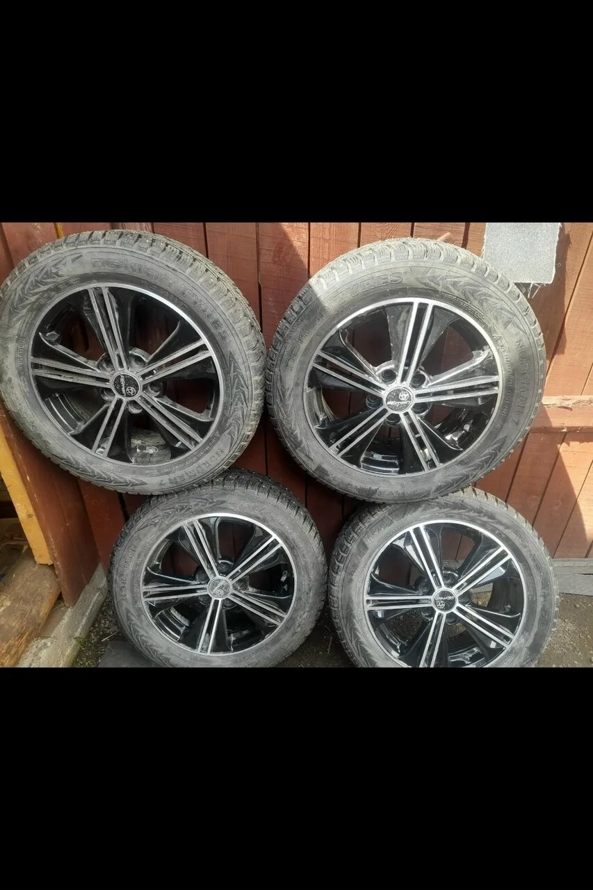 Продам колеса зимние в сборе NORDMAN 7(205/55) R16 б/у 1 сезон