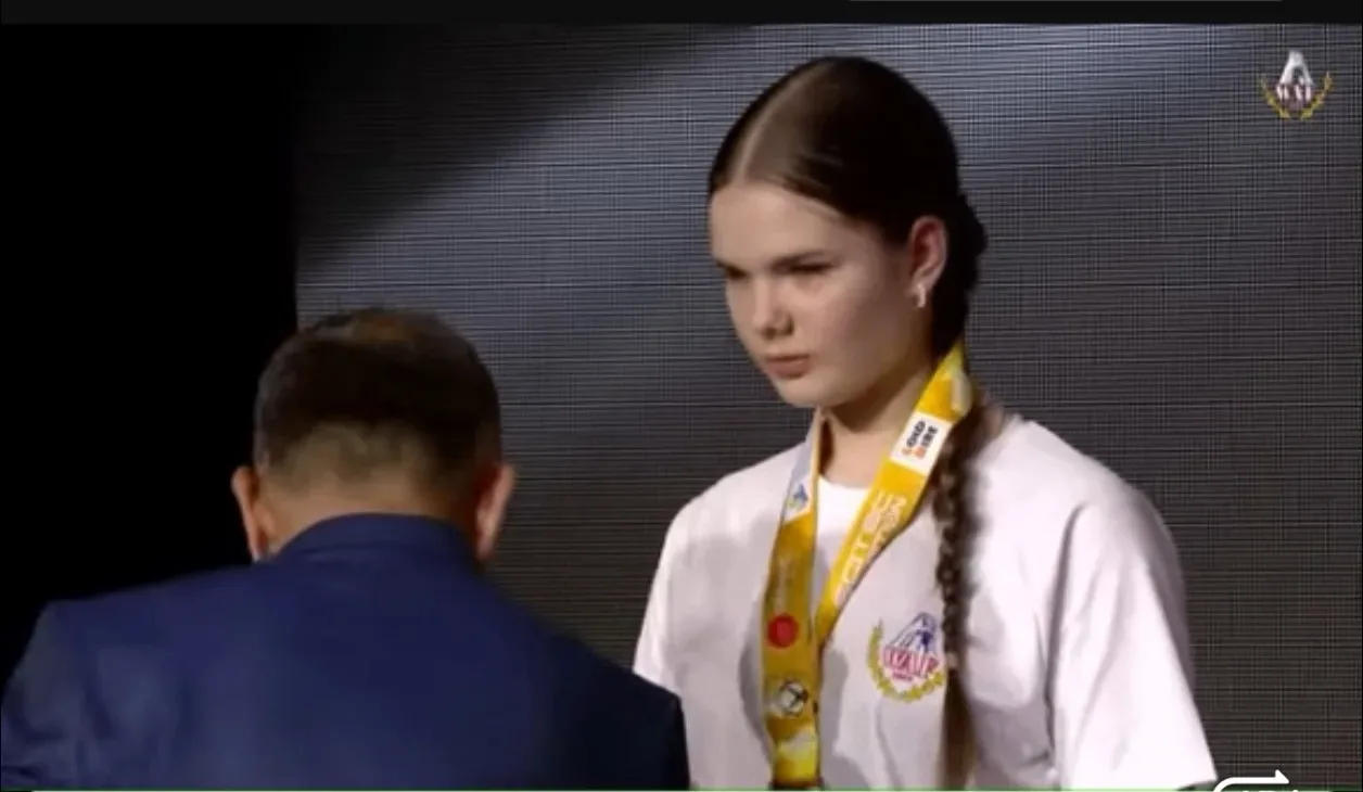 🏆 Две спортсменки Новгородской области завоевали серебро на первенстве Европы по армрестлингу в Буда