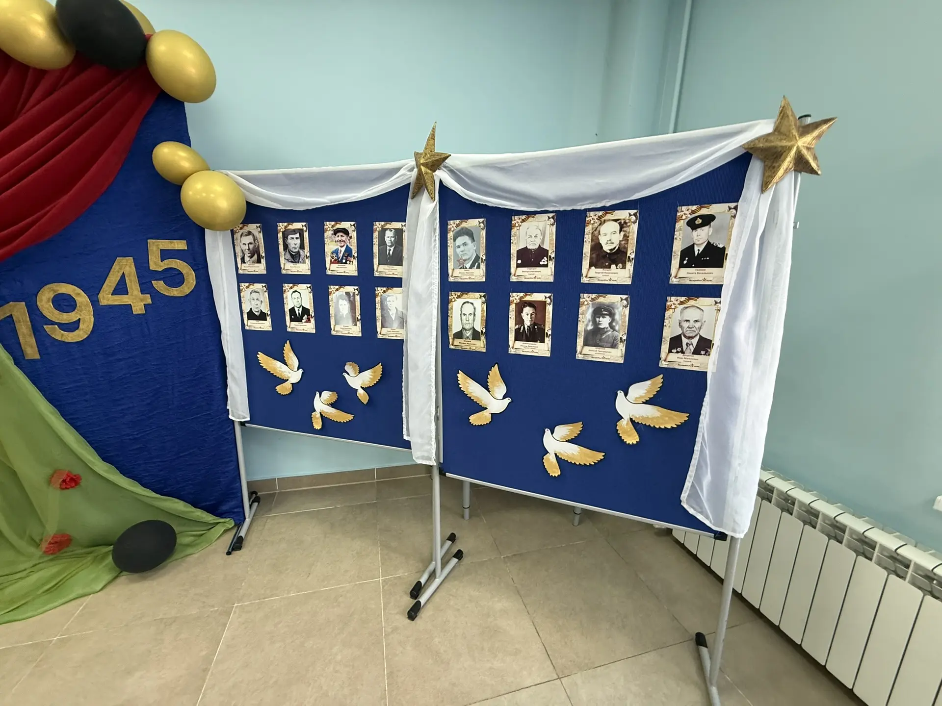 Стена памяти: лица героев в нашей школе  🎖️📸В холле начальной школы МАОУ СОШ №6 г Южно-Сахалинска по