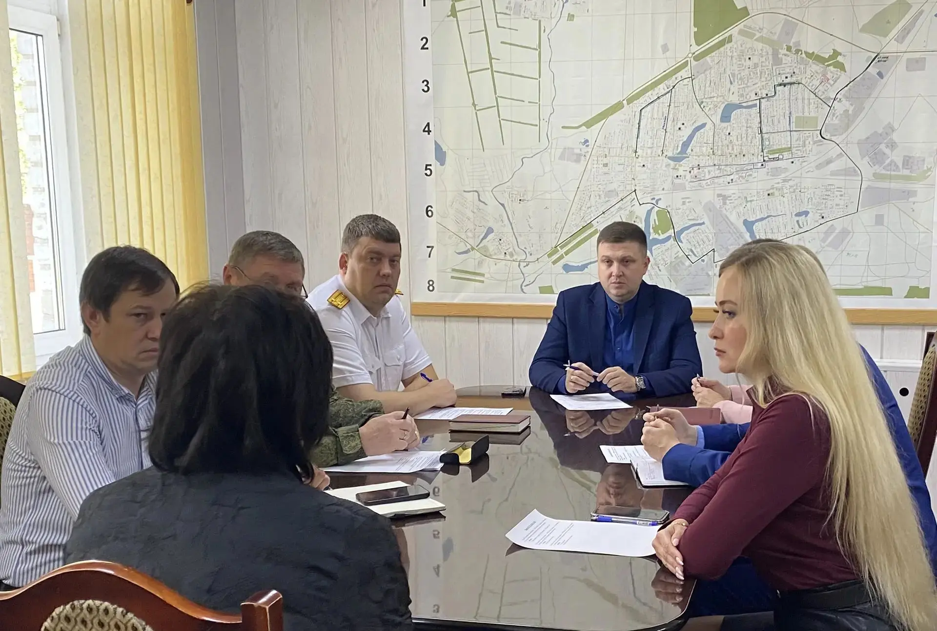 Глава Ершовского муниципального района Андрей Шубин провел прием участников СВО и члено...