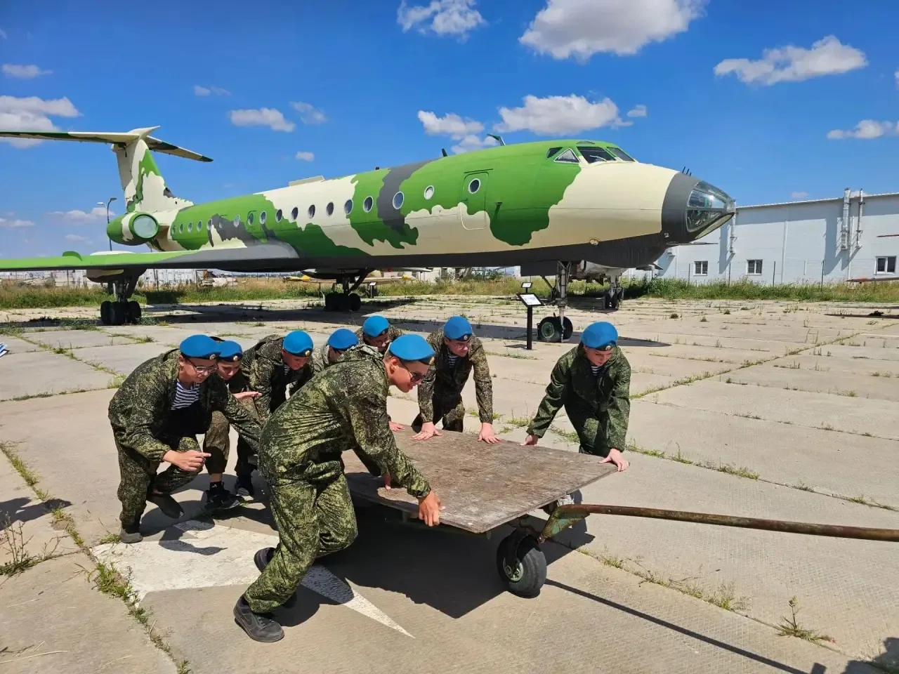 В рамках празднования 96-й годовщины образования ВДВ состоялся тематический квест «Юный...