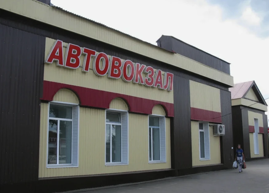 Из-за нехватки бензина многие выбирают общественный транспорт