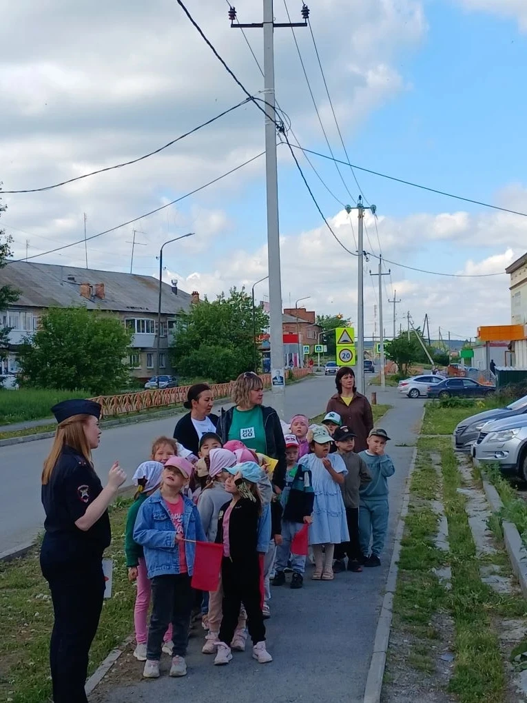 Сегодня в группах «Пчёлки»🐝 и «Звёздочки» ✨ было проведено тематическое занятие на тем...