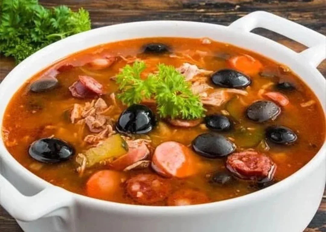 MЯСHАЯ СОЛЯHКА