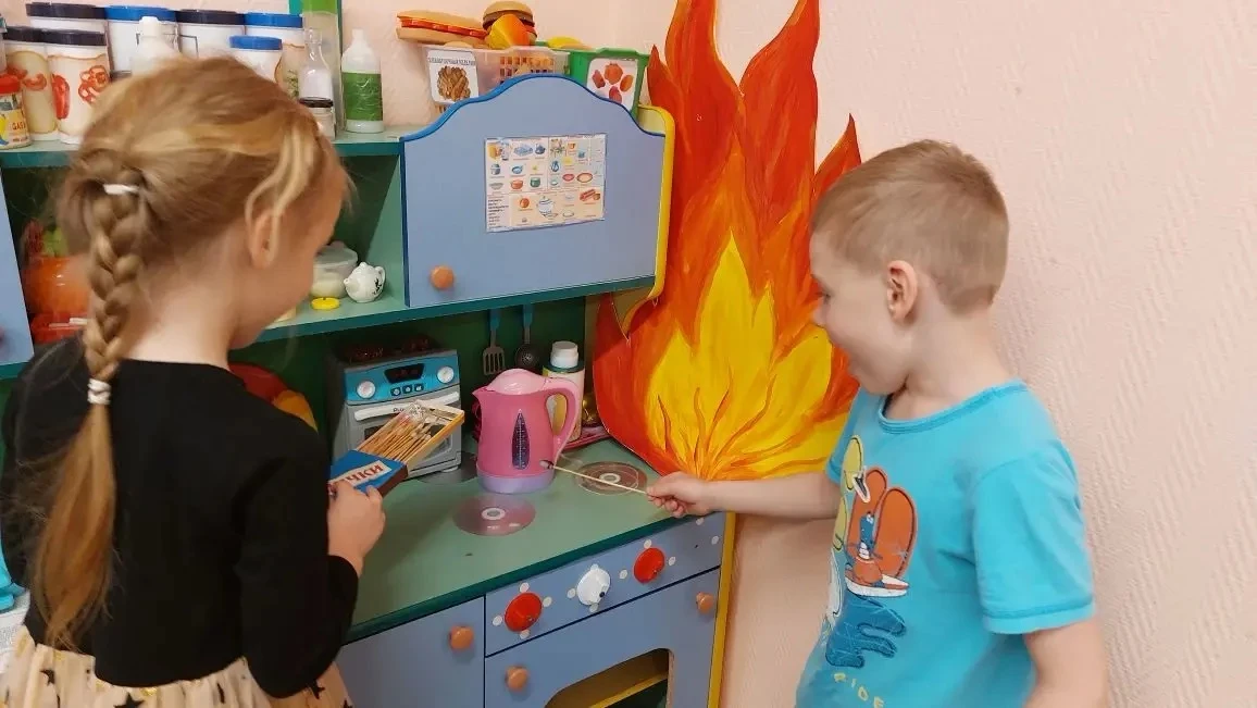 🚒Воспитанники старших групп приняли участие в тематическом мероприятии, посвященном Дню пожарной охр