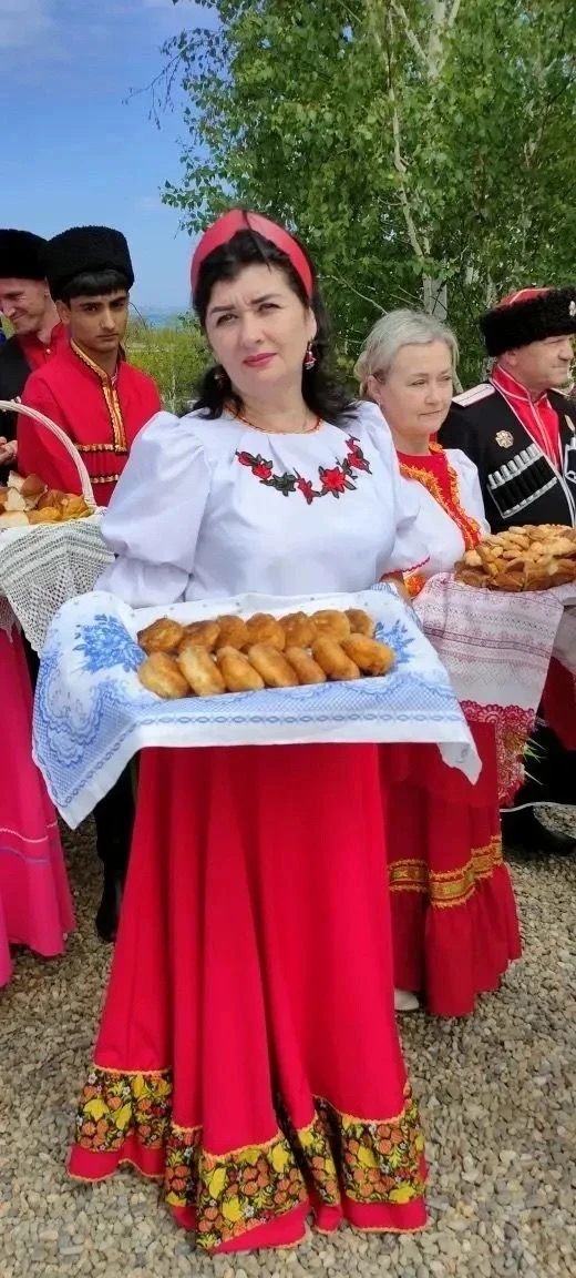 С радушием, песнями и кубанским угощением  В этнокомплексе «Атамань» прошел фестиваль «Атамань госте