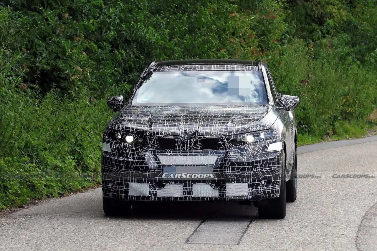 BMW готовит первый полностью электрический X5 M — прототип уже заметили на тестах в Германии.

Ожида
