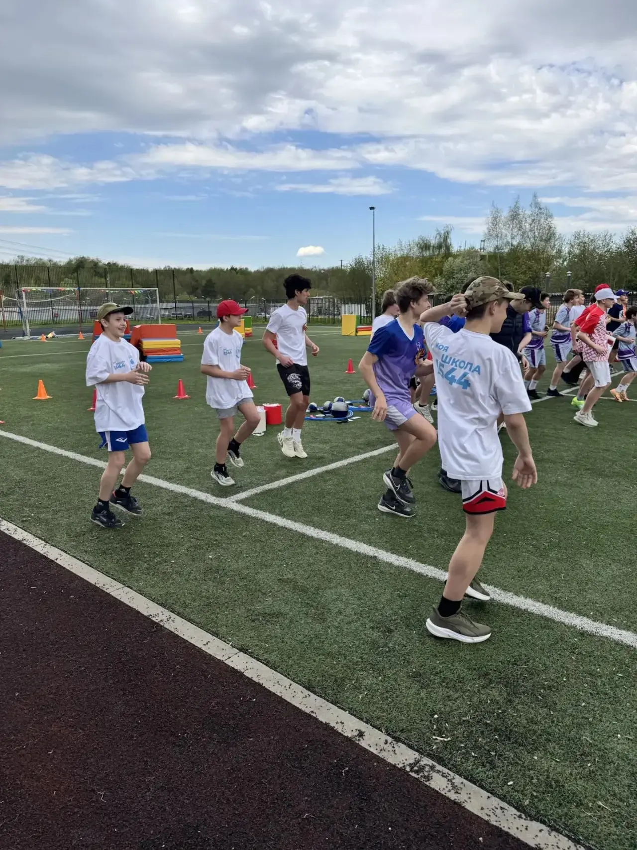 Эстафета Победы: дистанция памяти и силы 🇷🇺🏃‍♂️  🎖️ Наши ребята приняли участие в традиционной Эстаф