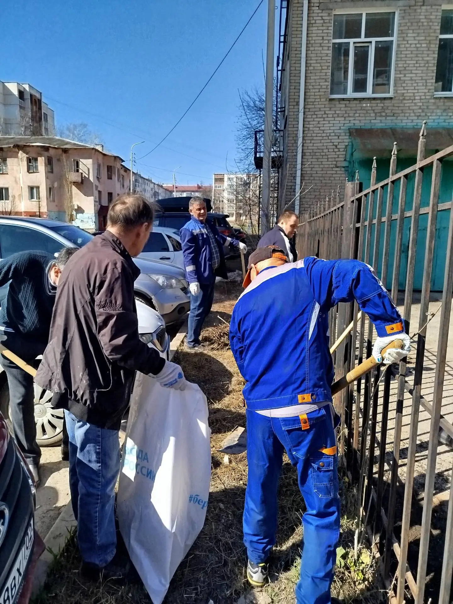 Субботник – прекрасный способ проявить наше желание жить в чистоте, а также всем вместе...