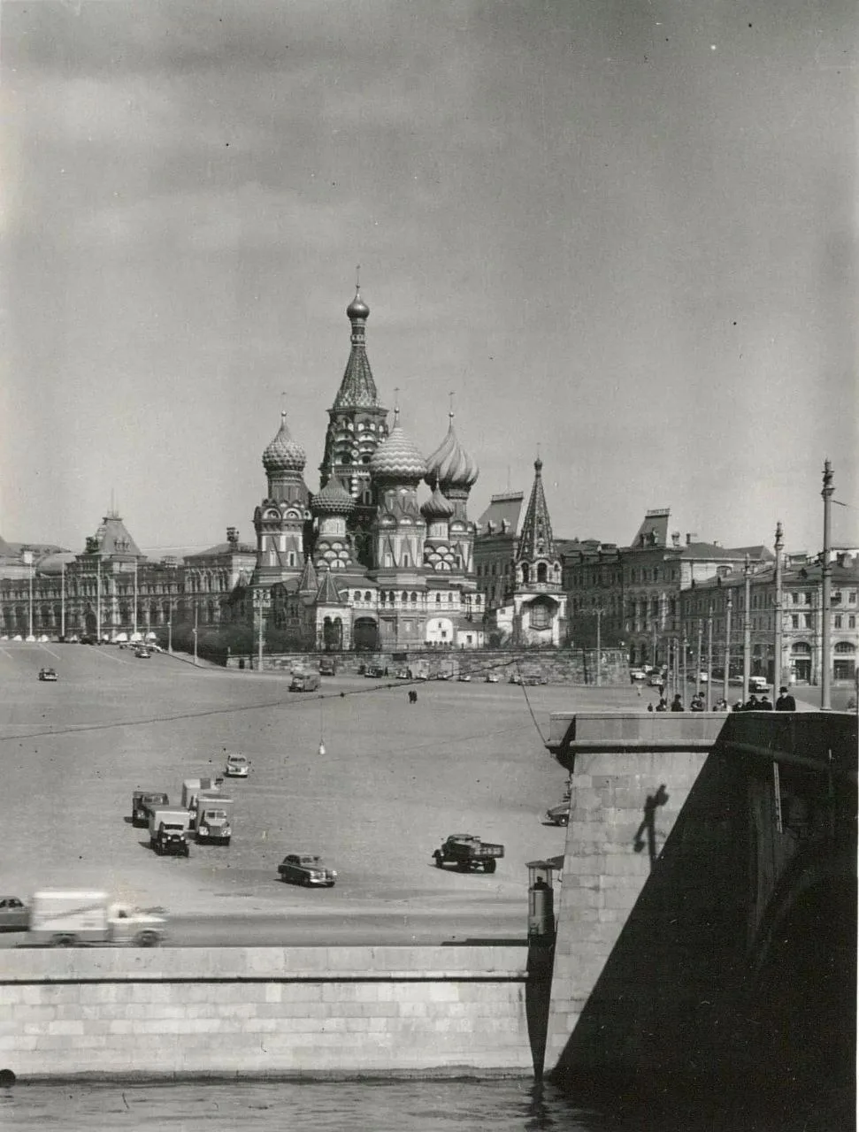 Собор Василия Блаженного, Васильевский спуск, 1958 год.
@old_photo_msk
