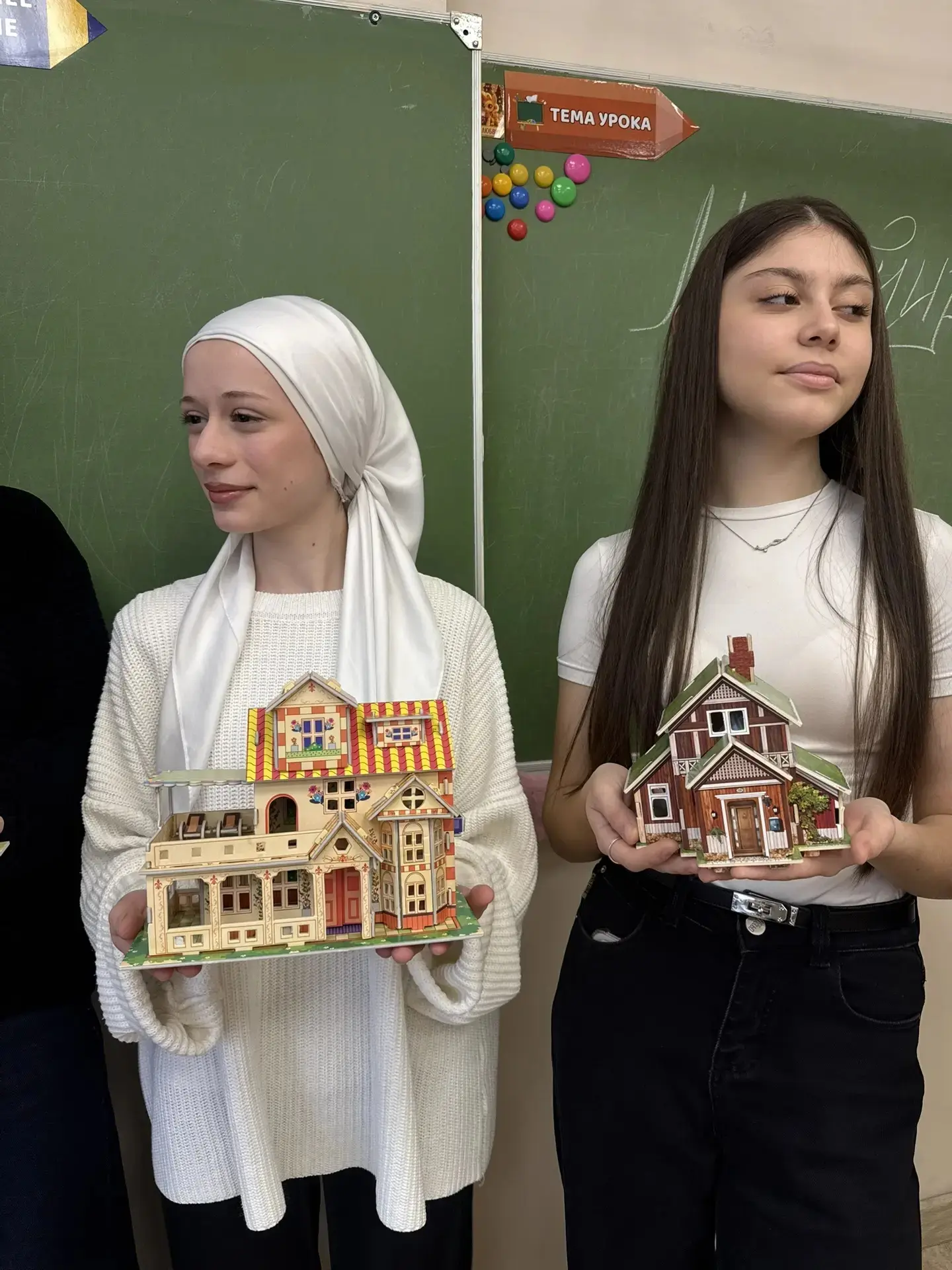 📢 Сегодня в 9В классе прошла защита индивидуальных творческих проектов по модулю «3D-моделирование, 