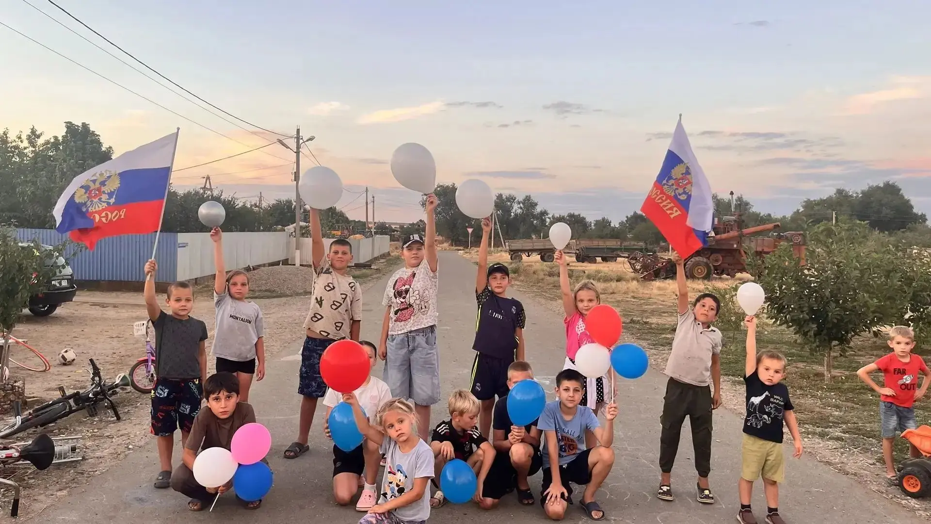 Есть даты, которые сплачивают нацию, выражают дух народа, символизируют его славное про...