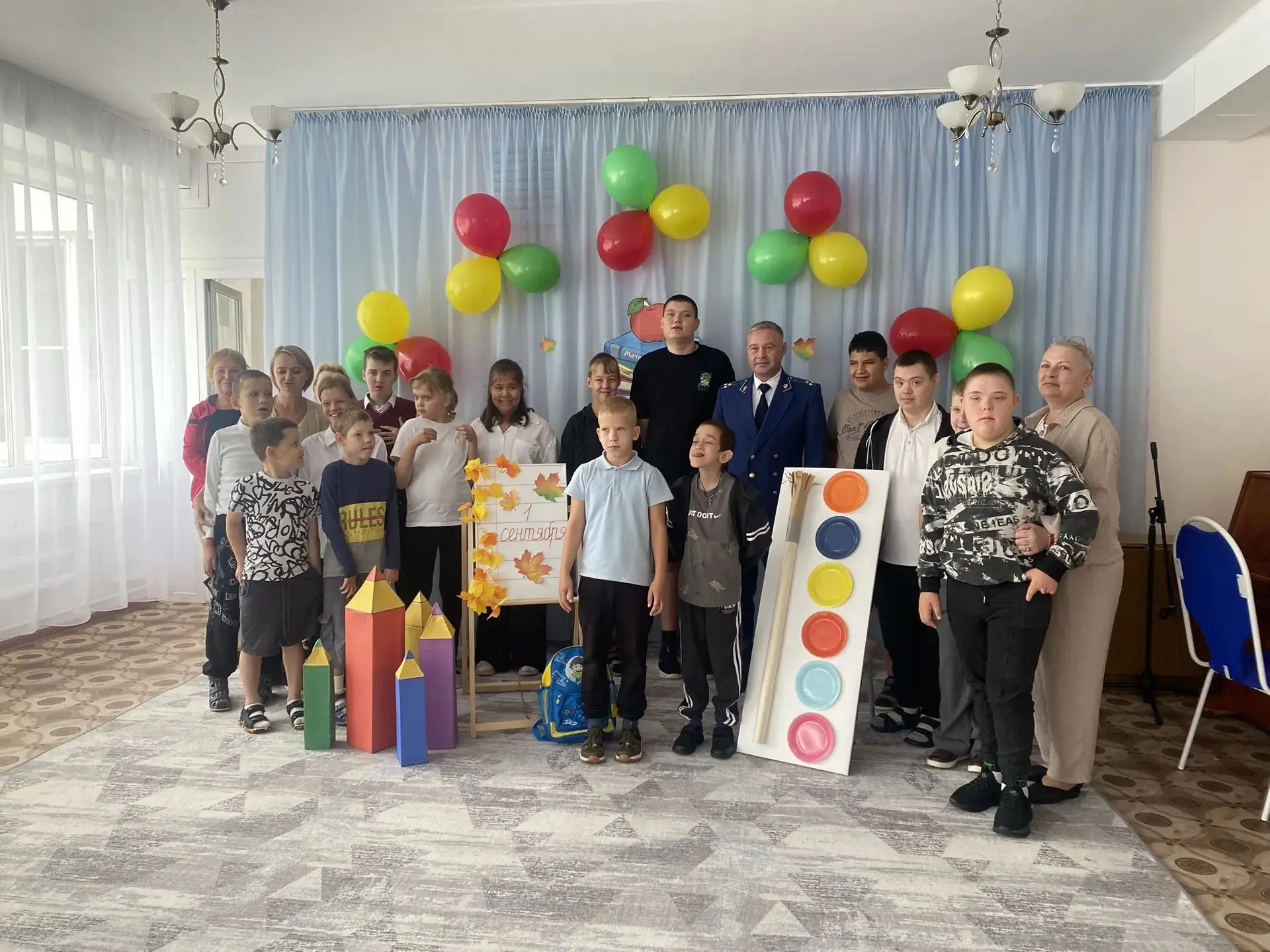 🎉 С Днём знаний, ребята 🎉