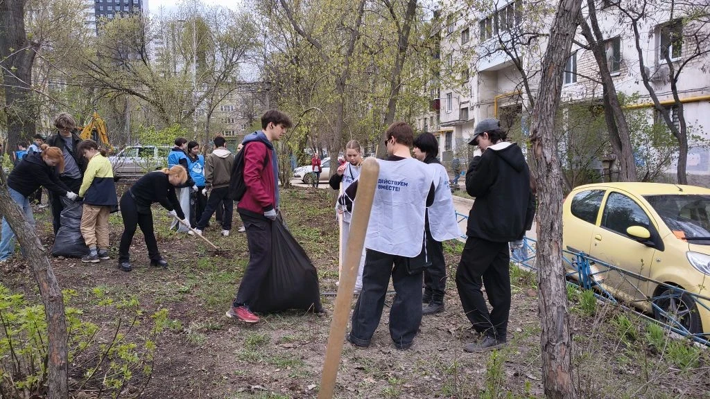 🌱 Вместе за чистоту и единство!  В рамках Всероссийской недели субботников «Мы за чистоту», приуроче