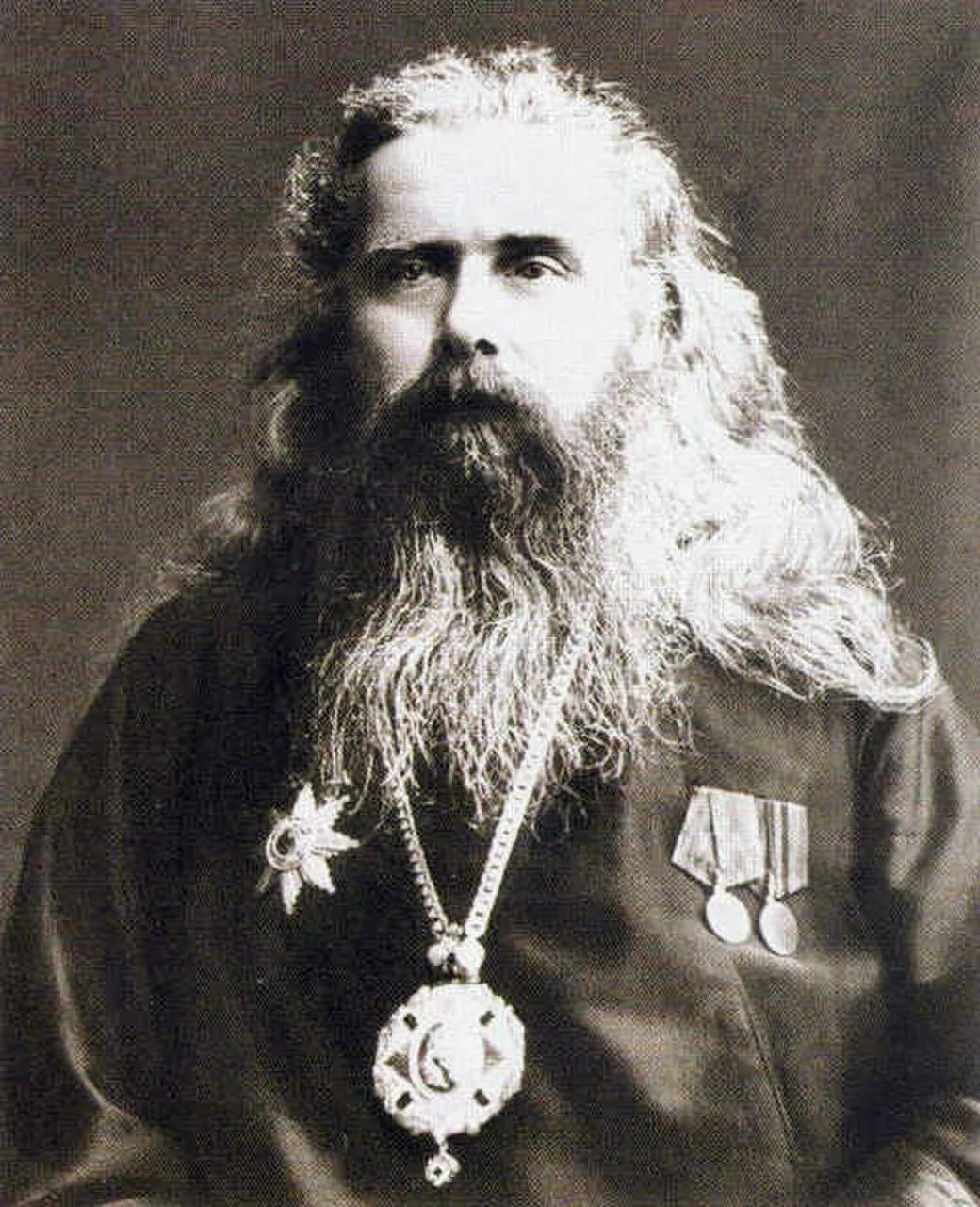 Митрополита Кирилла (Смирнова), Казанского и Свияжского, везли в ссылку. В одну глухую ...