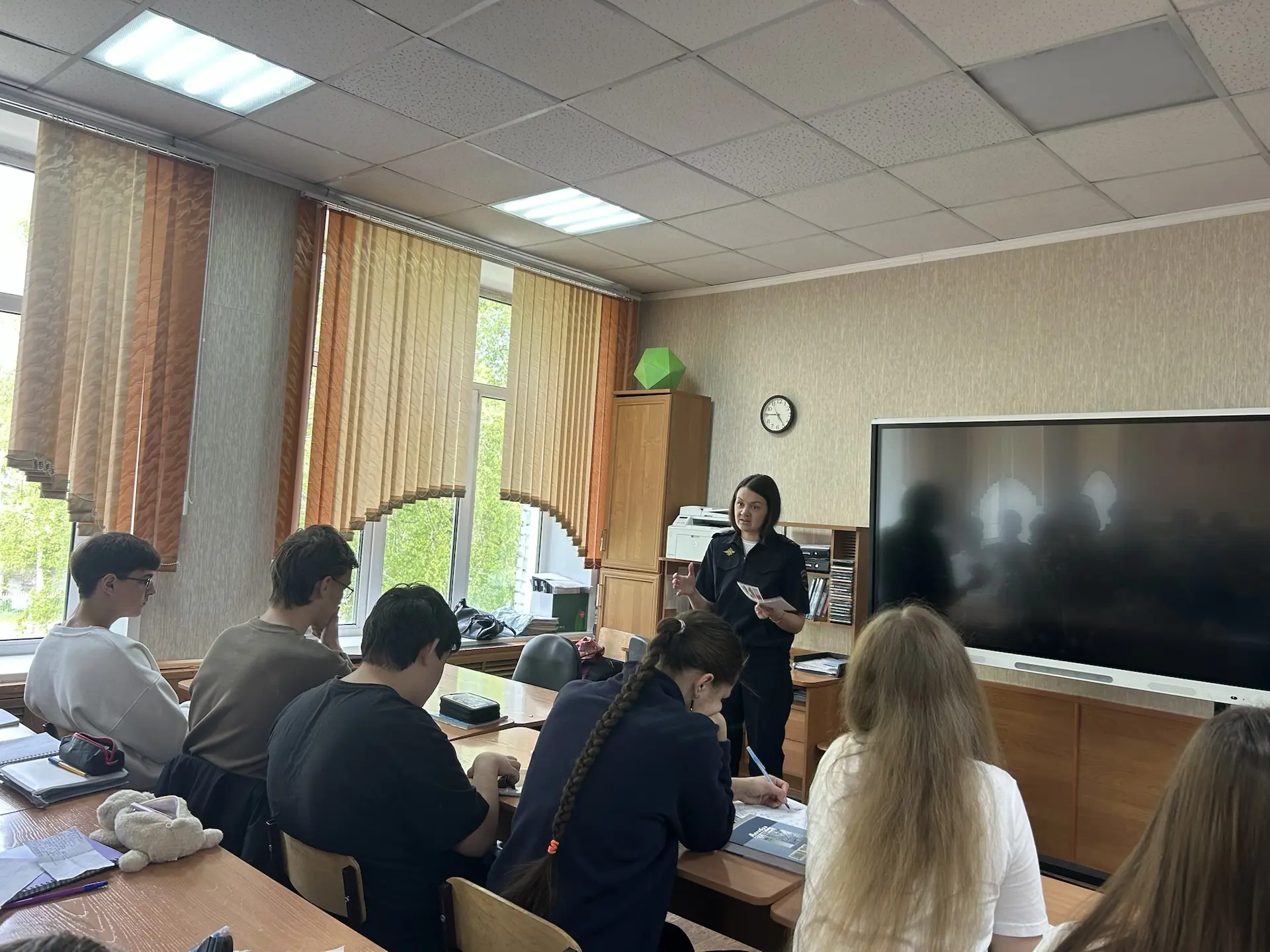 ‼️В целях профилактики детского дорожно-транспортного травматизма инспектор Госавтоинспекции Анна Ба