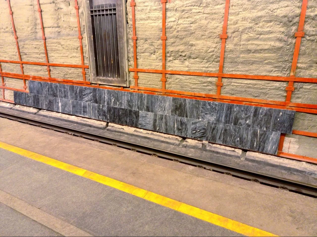 👷🏻‍♂️ На станции «Балтийская» Кировско-Выборгской линии 🚇 метрополитена Петербурга продолжаются рабо