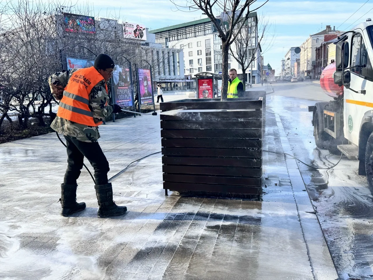 Сегодня стартует месячник по благоустройству - самый активный период кампании по уборке города к тёп