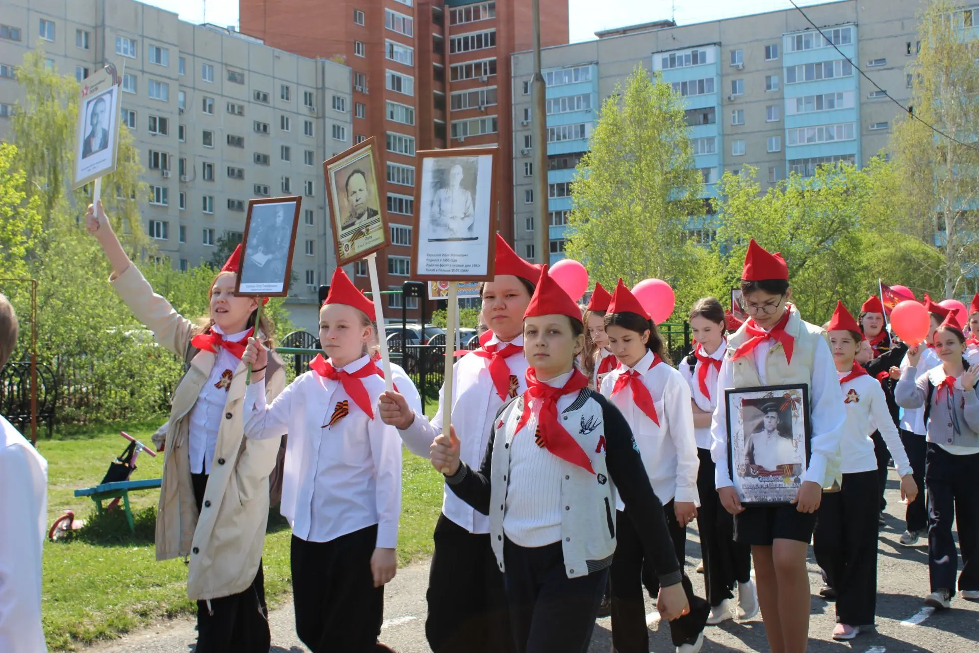 ДЕНЬ ПОБЕДЫ🕊  📣 Сегодня в нашей школе царила особенная атмосфера — атмосфера памяти и благодарности.