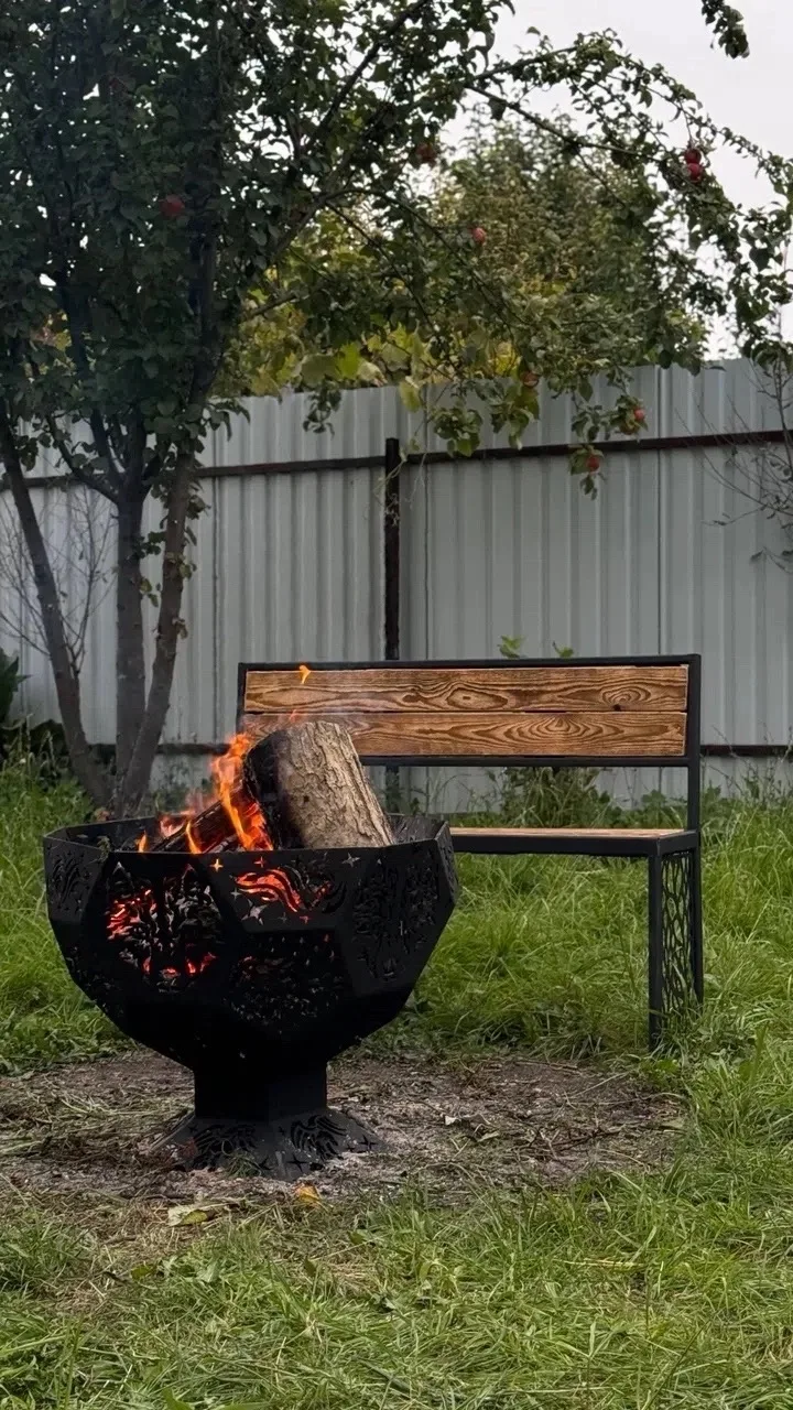 Собрал чашу и скамью. Чаша покрашена порошковой жаропрочной краской, скамья порошковой ...