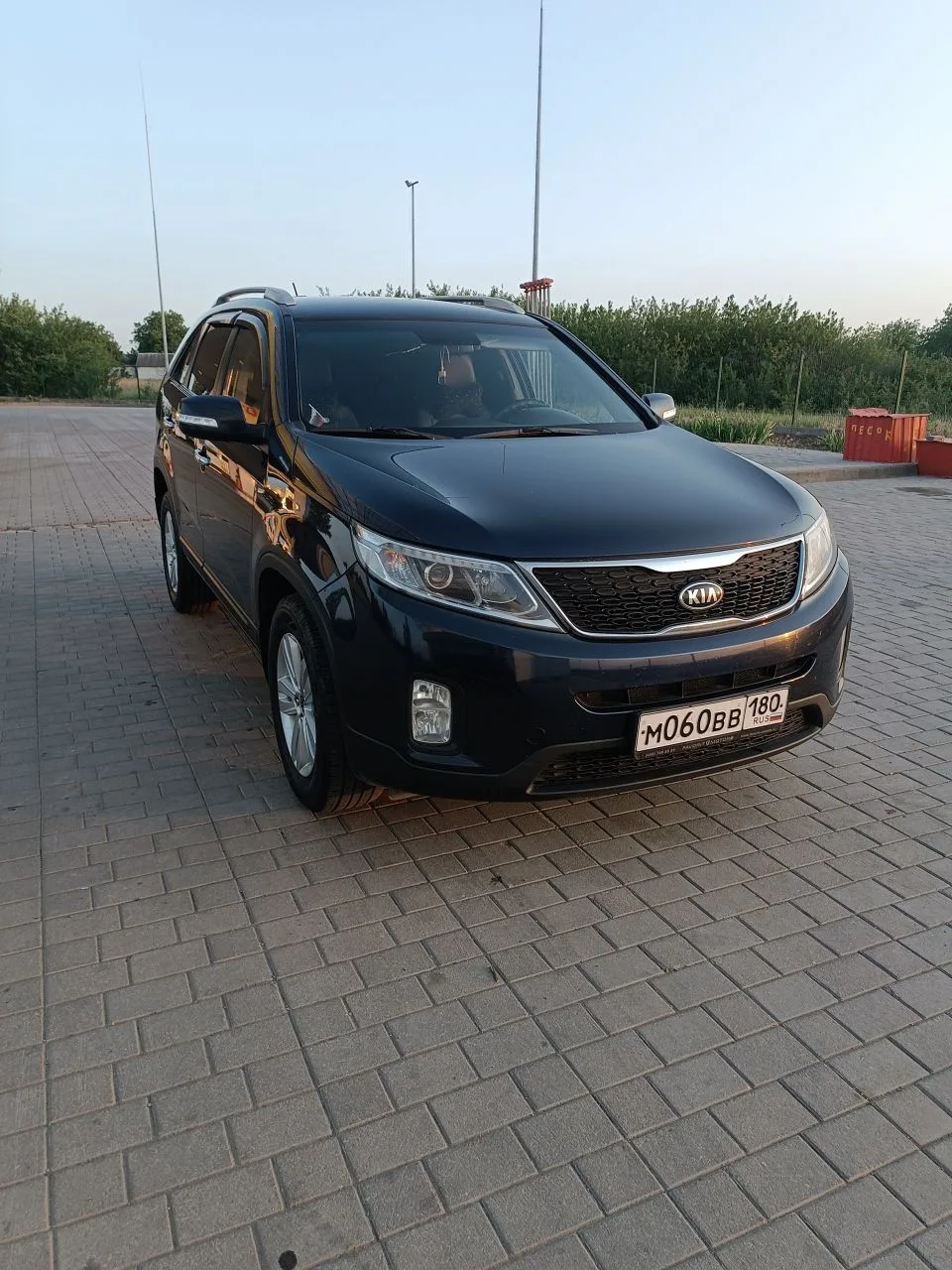 Продам технически исправный автомобиль KIA SORENTO, выпуск- ноябрь 2014 г.в., 2,4 бензин, 6-и ст. об